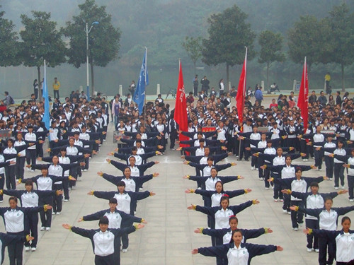 球盟会在2013年新生广播体操大赛中获佳绩